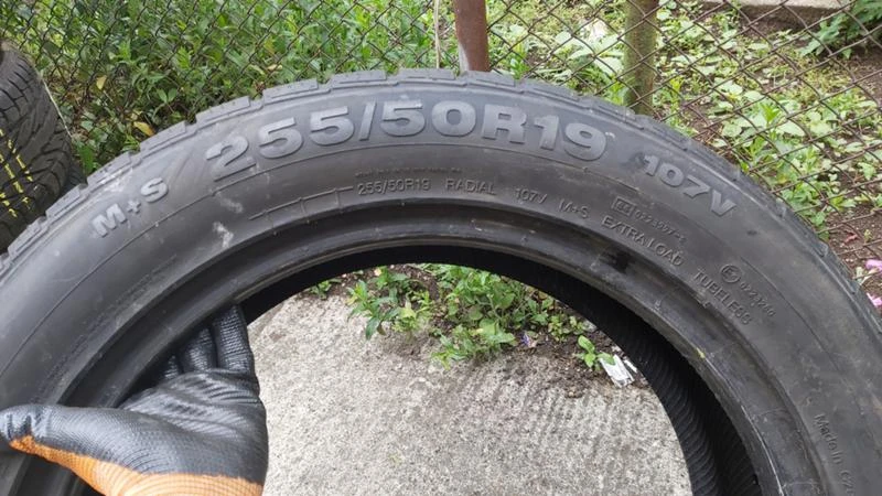 Гуми Зимни 255/50R19, снимка 6 - Гуми и джанти - 29273109