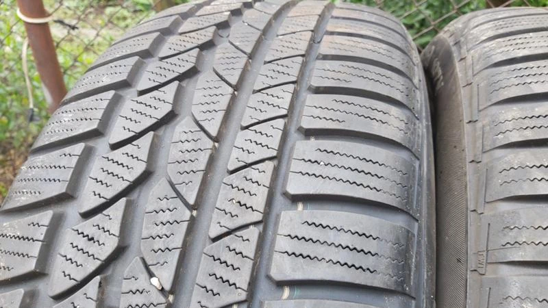 Гуми Зимни 255/50R19, снимка 4 - Гуми и джанти - 29273109