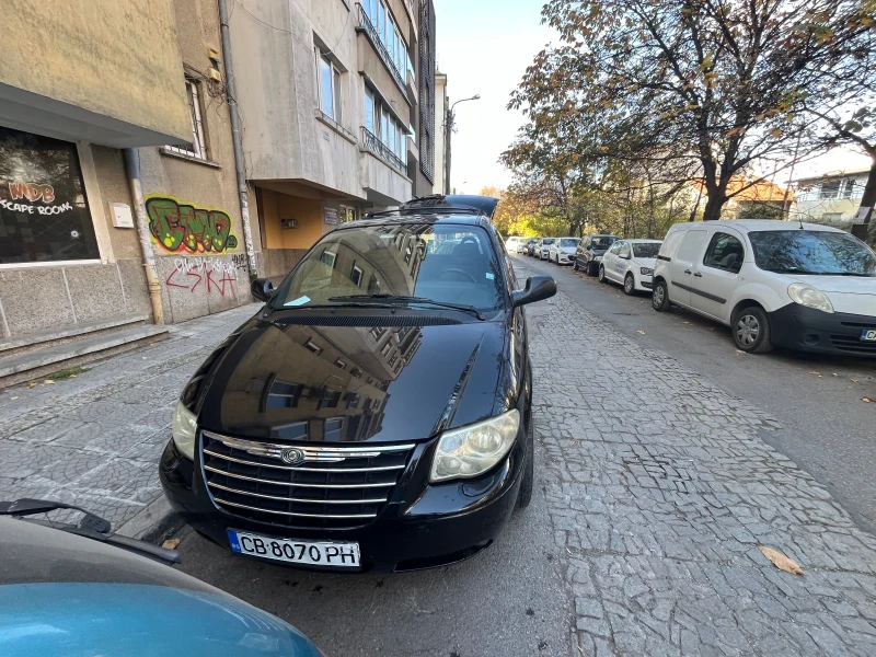 Chrysler Voyager 2.8 cdr, снимка 4 - Автомобили и джипове - 47910189