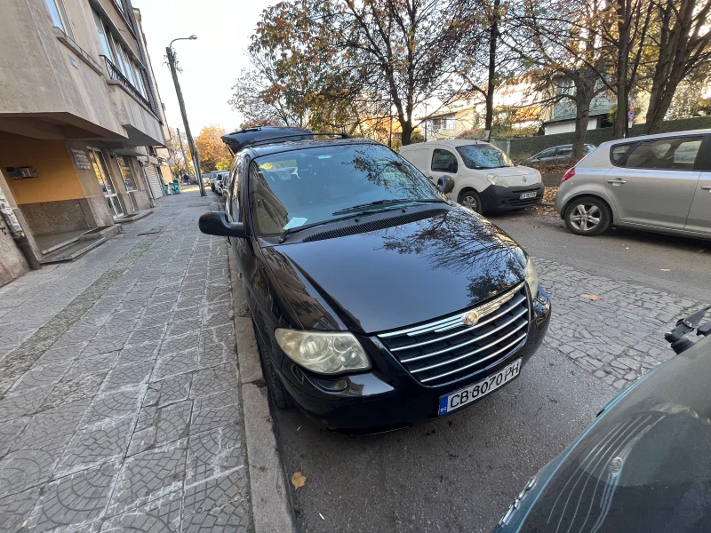 Chrysler Voyager 2.8 cdr, снимка 5 - Автомобили и джипове - 47910189