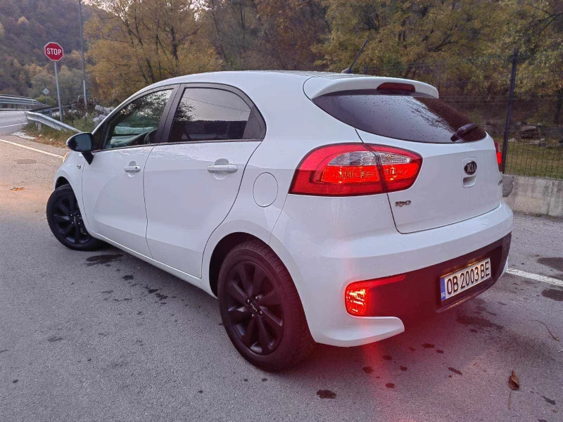 Kia Rio 1.1 CRDi Промо, снимка 4 - Автомобили и джипове - 48149548