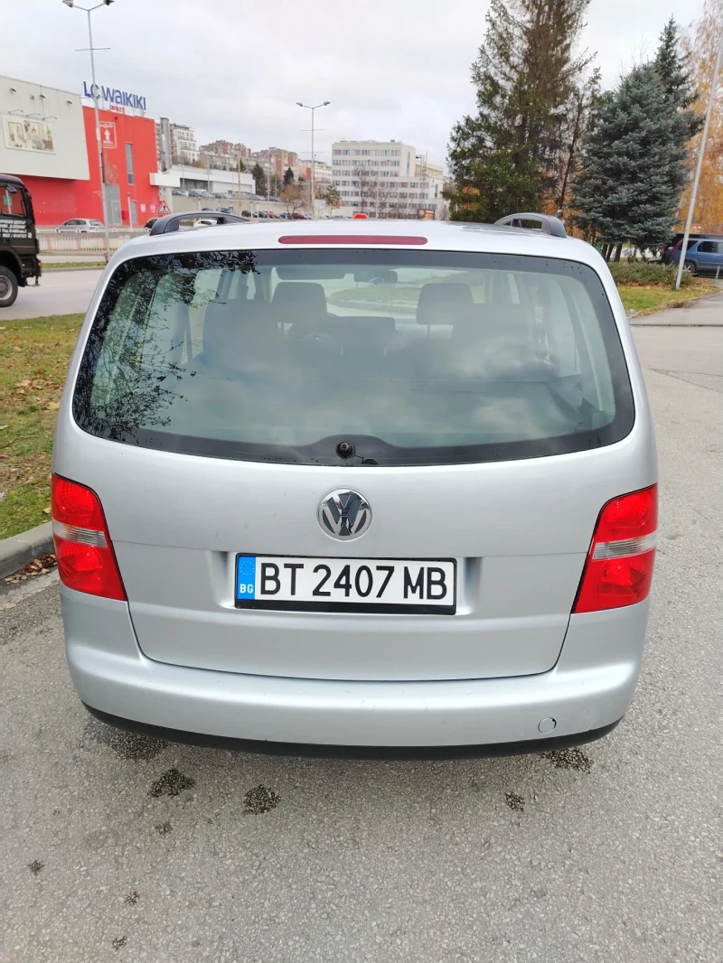 VW Touran, снимка 6 - Автомобили и джипове - 48258919