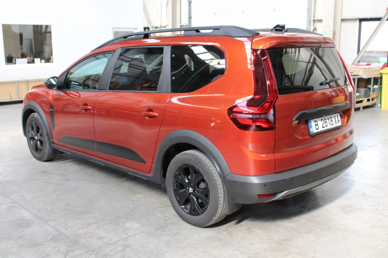 Dacia Jogger ECO-G 100 кс 7 местна, снимка 4 - Автомобили и джипове - 48917905