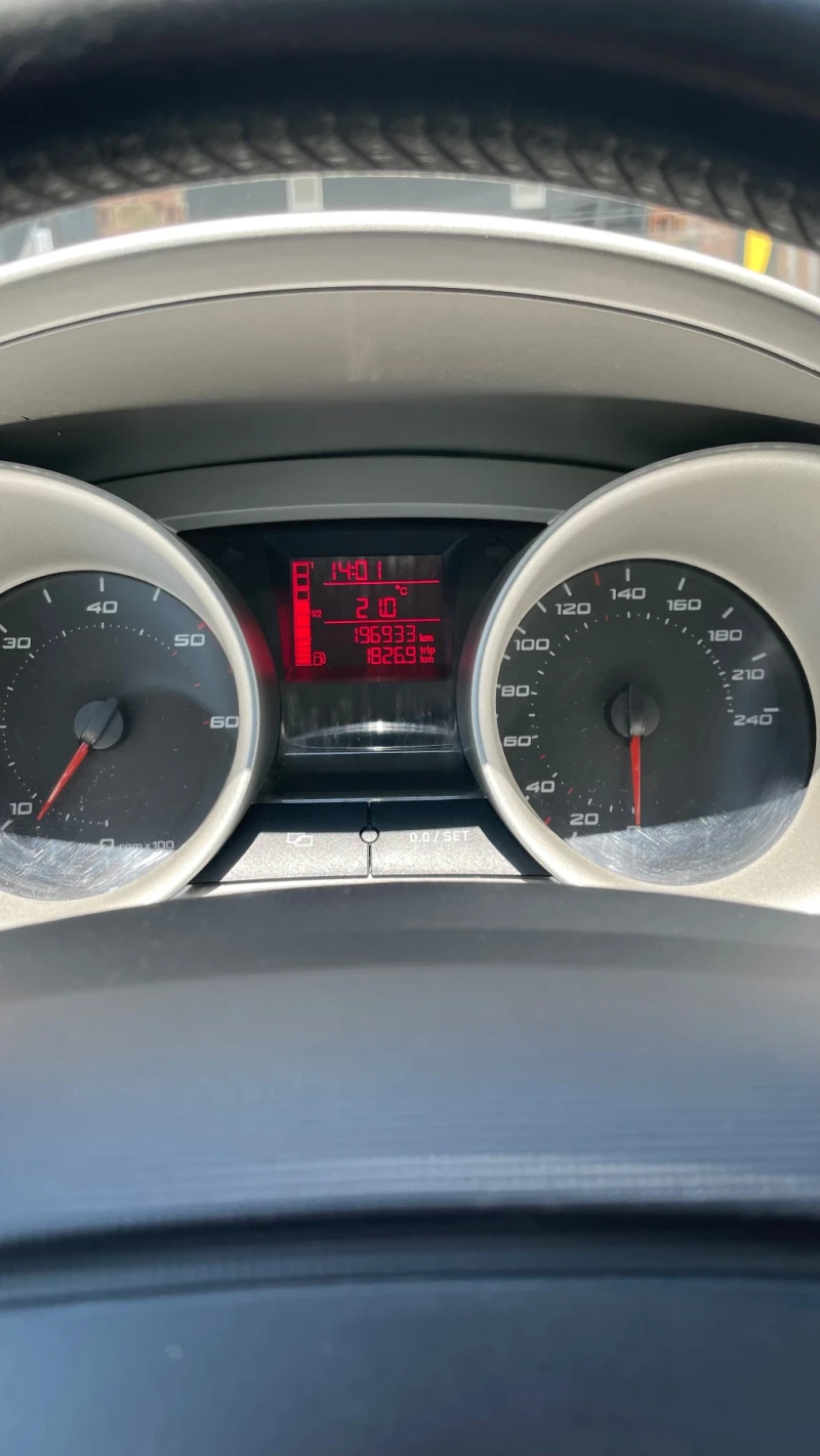 Seat Ibiza 1.6 TDI, снимка 13 - Автомобили и джипове - 52365630