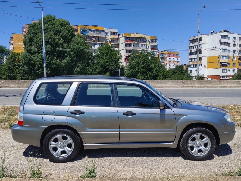 Subaru Forester 2.0i 4x4 160ps, снимка 4 - Автомобили и джипове - 50904162