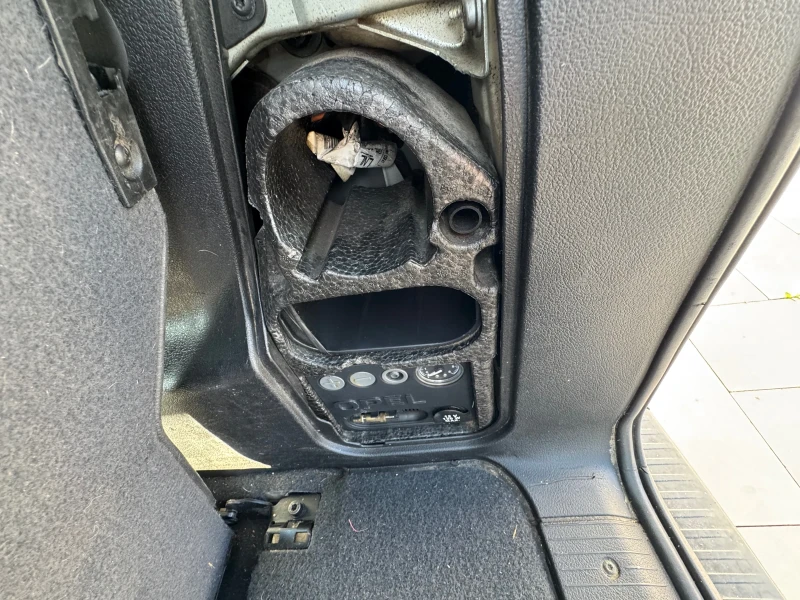 Opel Zafira 1.6 бензин + Метанова уредба ! , снимка 16 - Автомобили и джипове - 52833146