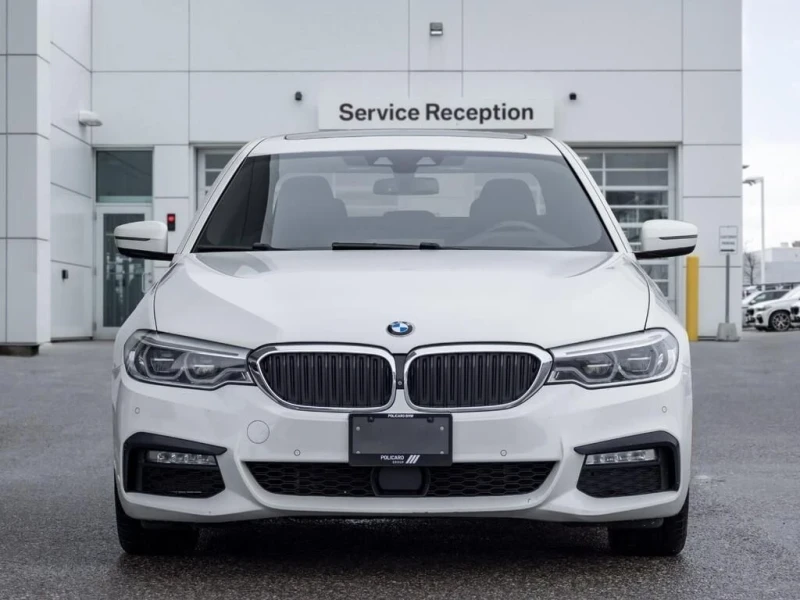 BMW 530 M PACK * * COMFORT PACK * * CARFAX * * АВТО КРЕДИТ, снимка 2 - Автомобили и джипове - 53148806