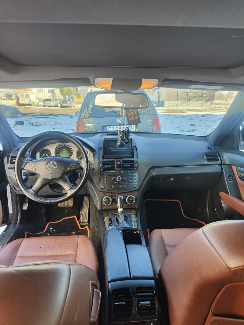 Mercedes-Benz C 320, снимка 13 - Автомобили и джипове - 53168490