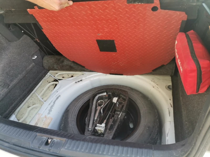 VW Polo 1.2, снимка 7 - Автомобили и джипове - 53343130