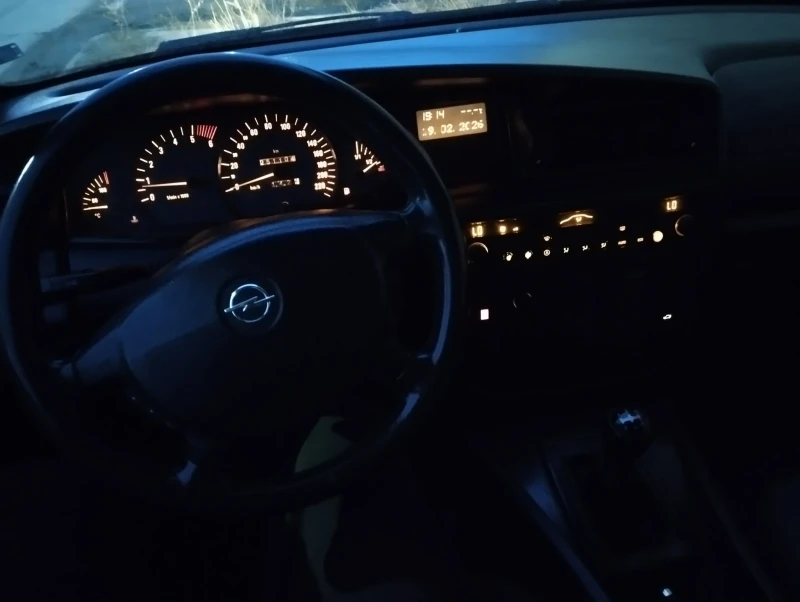 Opel Omega 2.5тдс, снимка 12 - Автомобили и джипове - 53597779
