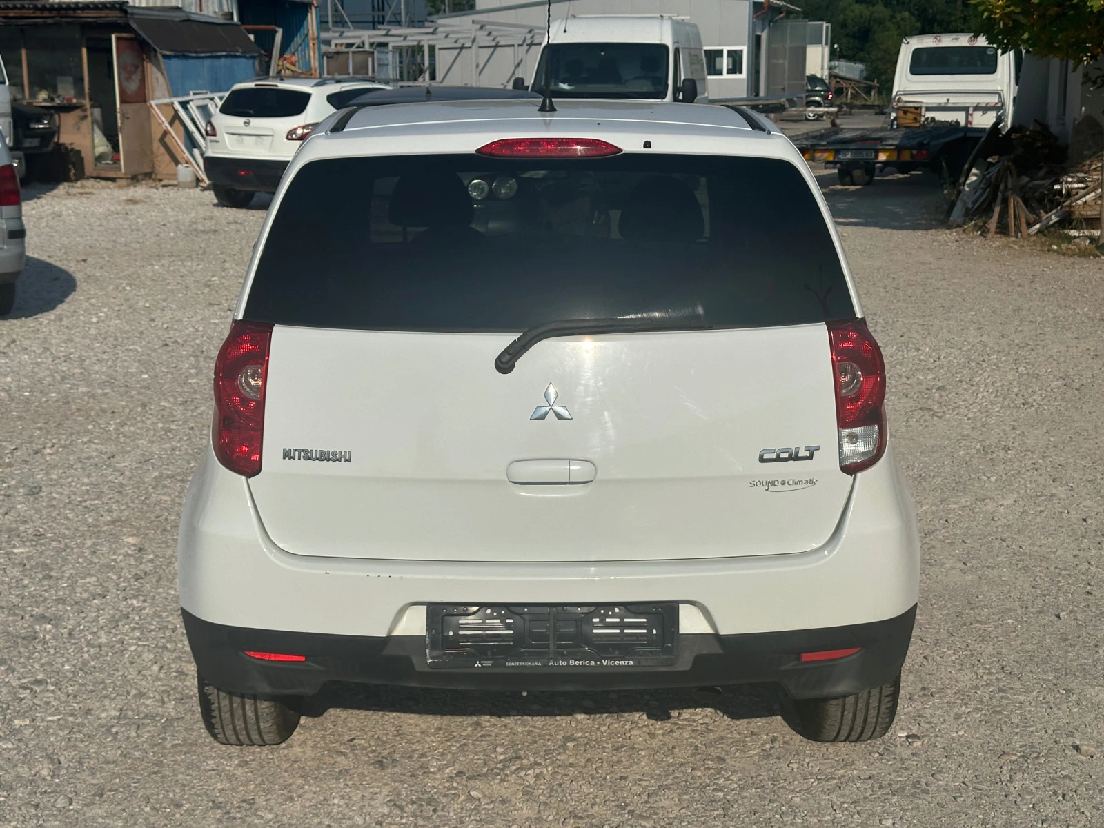 Mitsubishi Colt 1.1i - изображение 5