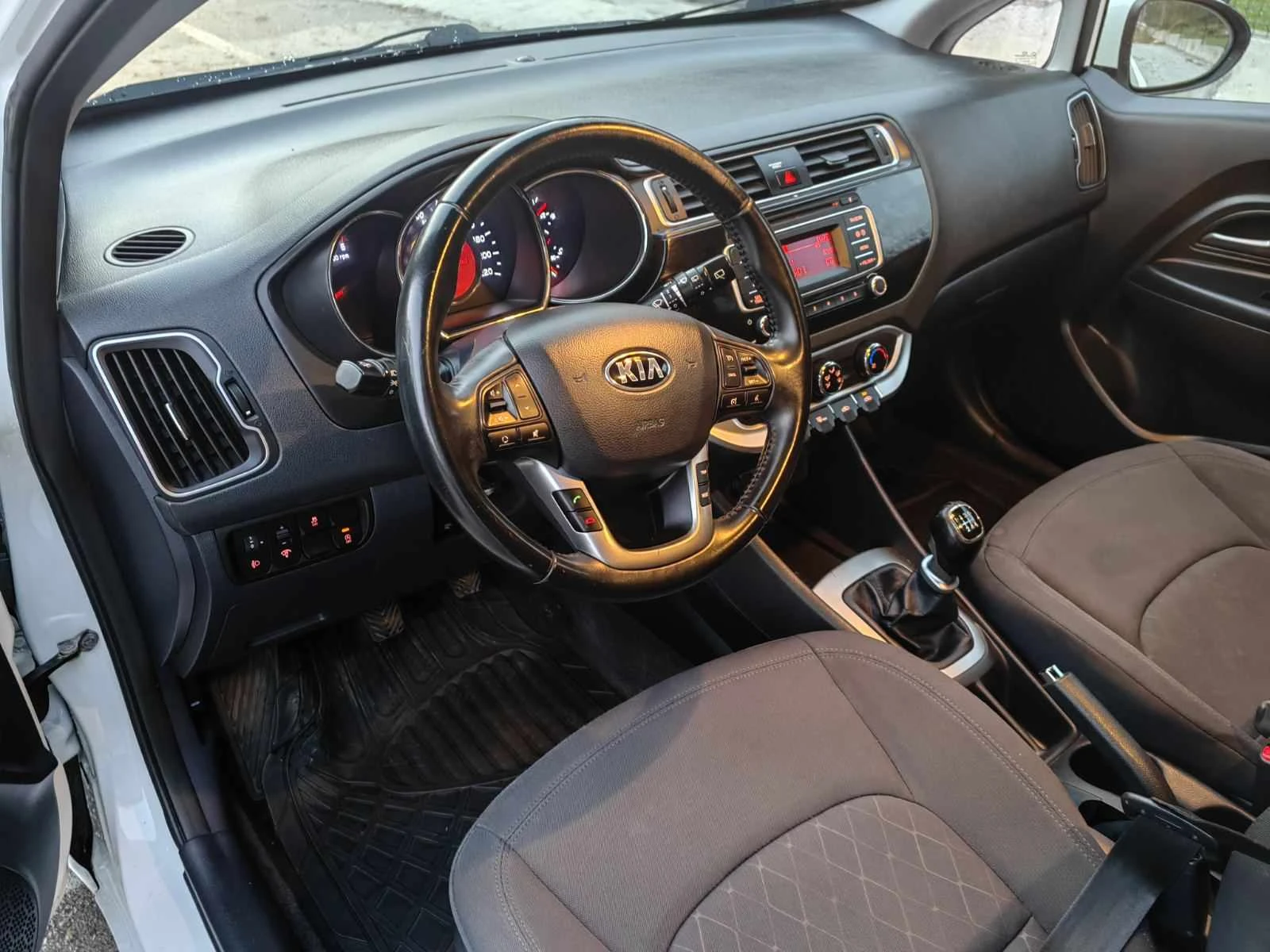 Kia Rio 1.1 CRDi EcoDINAMIC - изображение 8