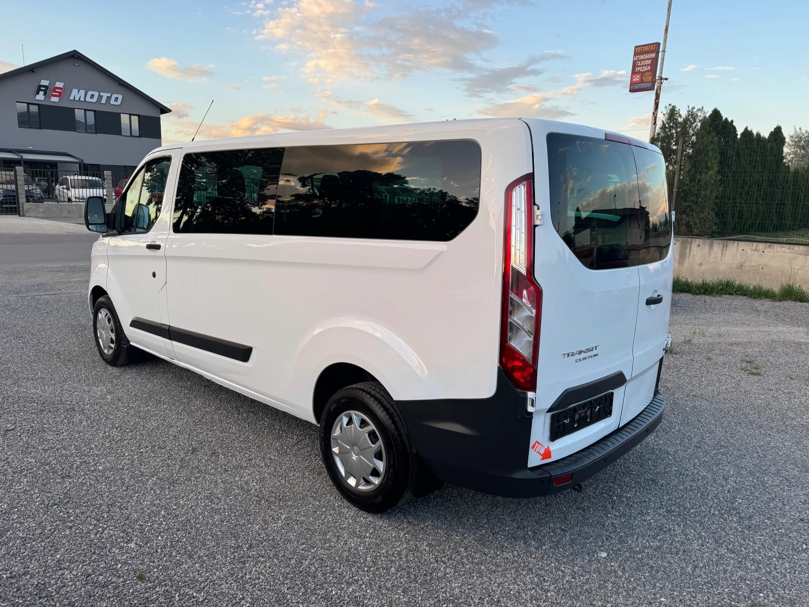 Ford Transit Custom 2.0d EURO 6! 9 seats! MAXI! 2 Klima!!!  - изображение 4