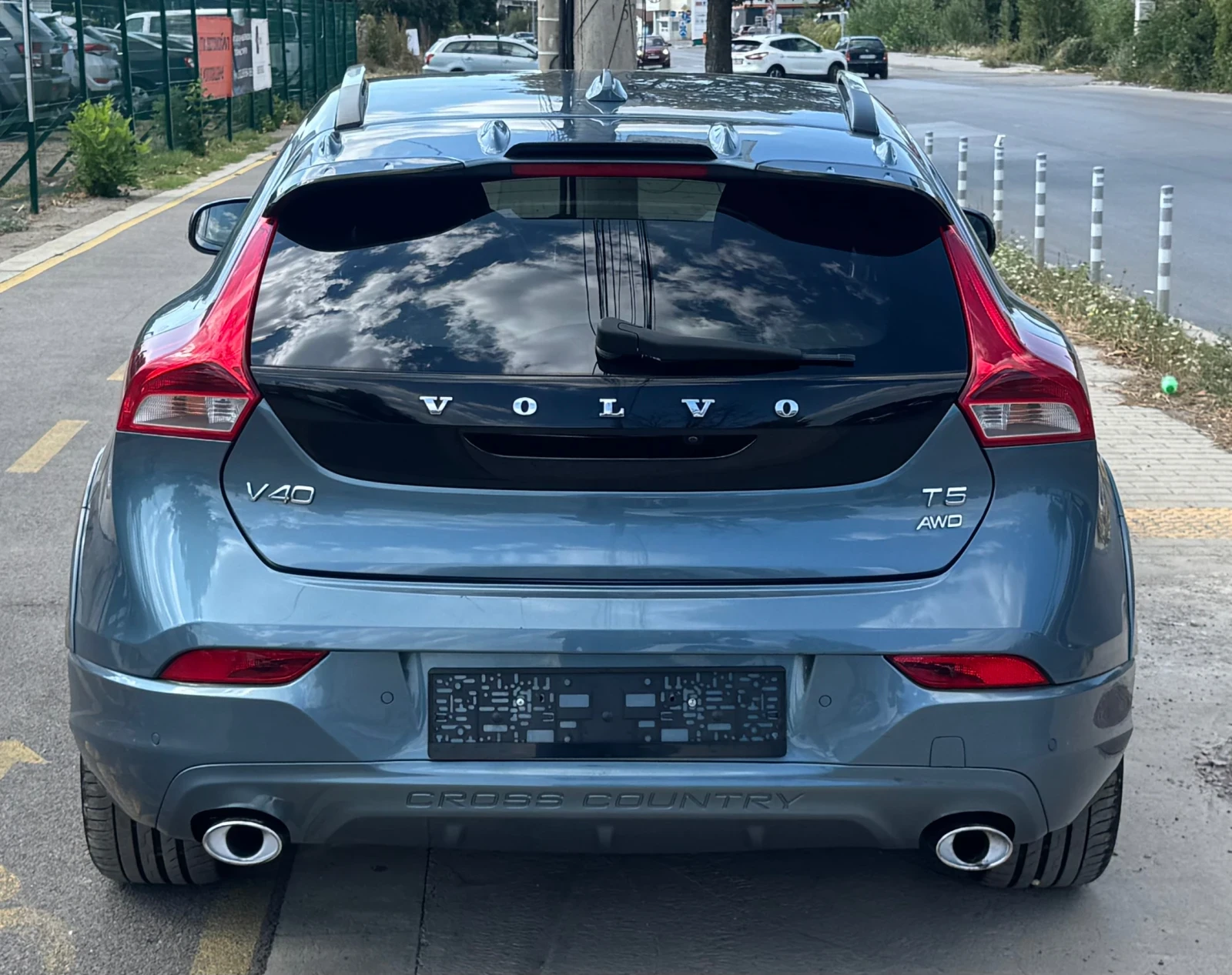 Volvo V40 Cross Country Heiko-2.5T-270 к.с. 4х4 Автомат! - изображение 5