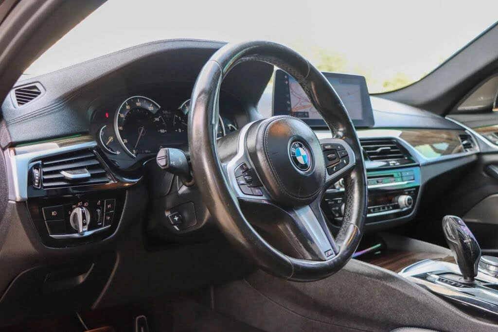 BMW 540 HARMAN-KARDON/KEYLESS/KAMEPA/ADAPTIVE CRUISE - изображение 9