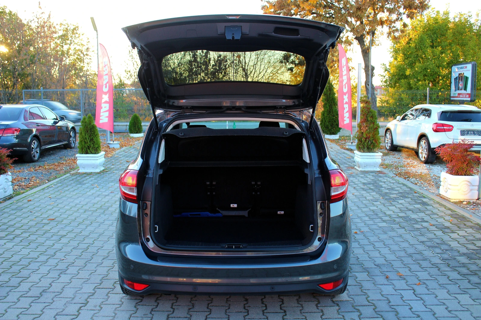 Ford C-max TITANIUM 1.5TDCi EURO 6B/ЛИЗИНГ | Mobile.bg — изображение 9