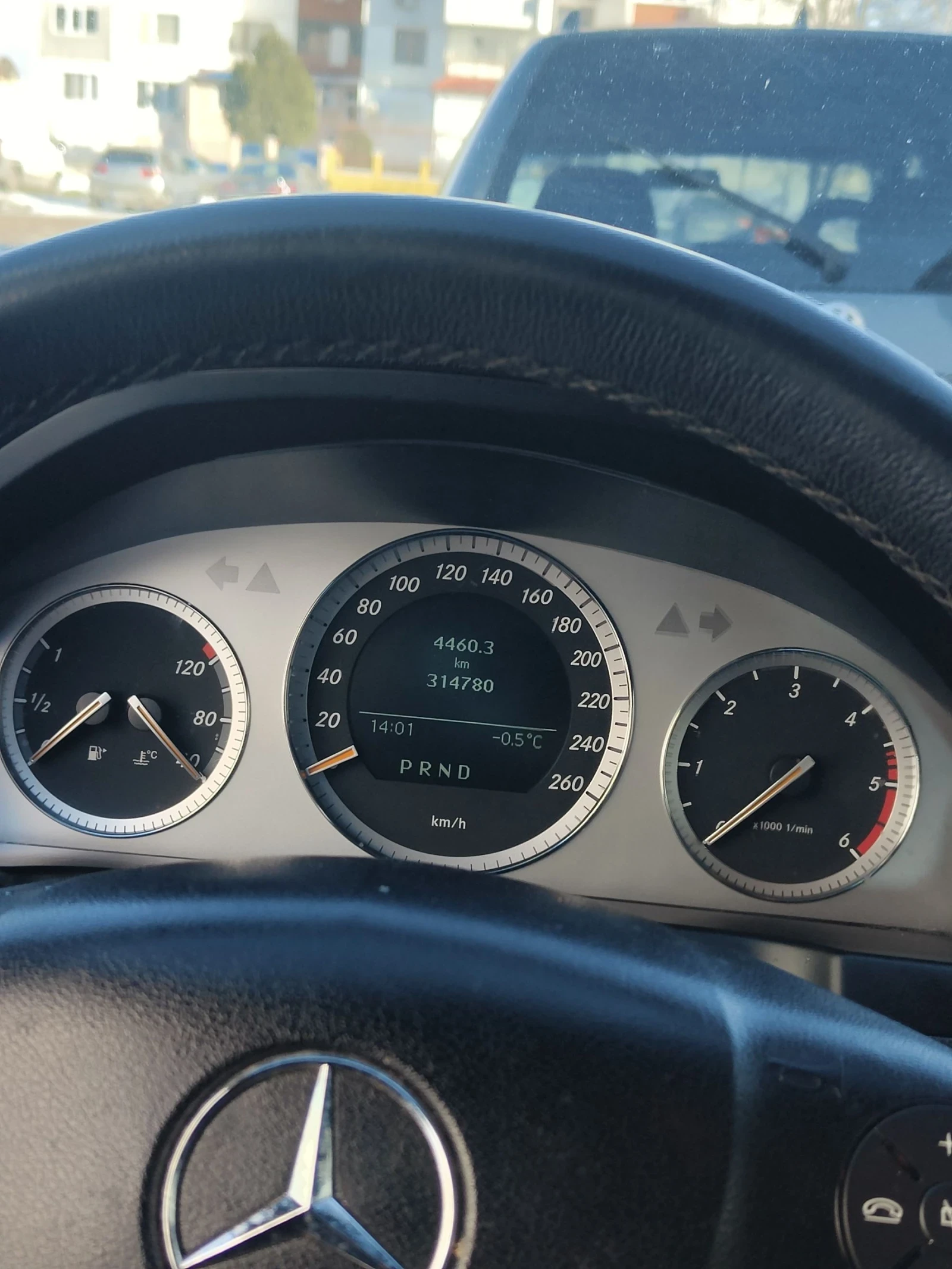 Mercedes-Benz C 320  - изображение 10