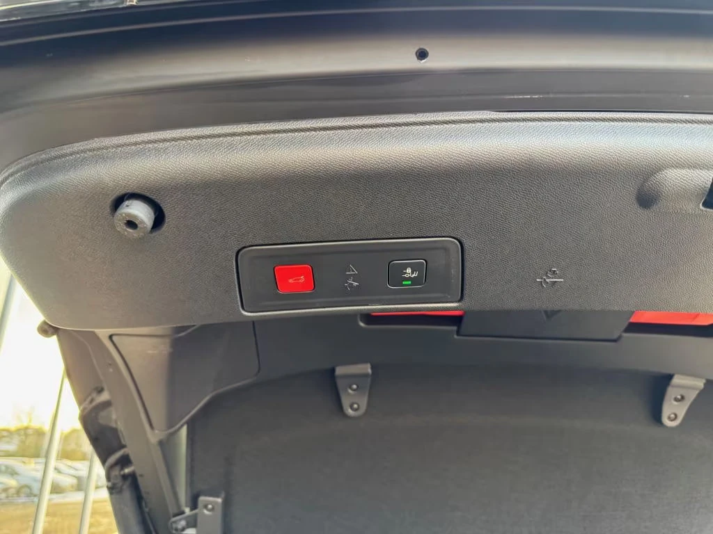 Peugeot 508 1.6PHEV/225HP/GT/ACC/360/PANO/DIGITAL/AMBI/972v - изображение 8