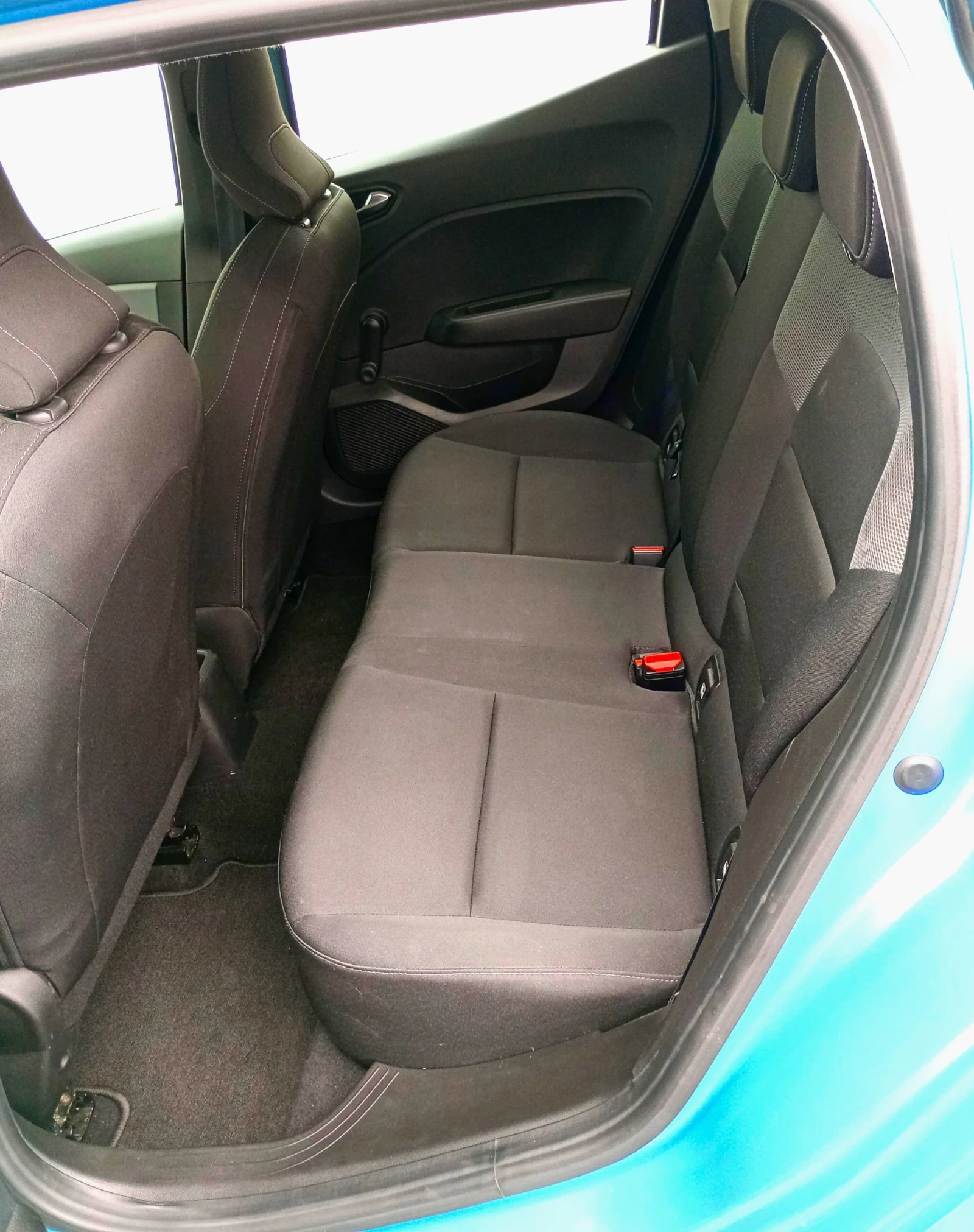 Renault Clio 1.0 Tce, снимка 8 - Автомобили и джипове - 54112840