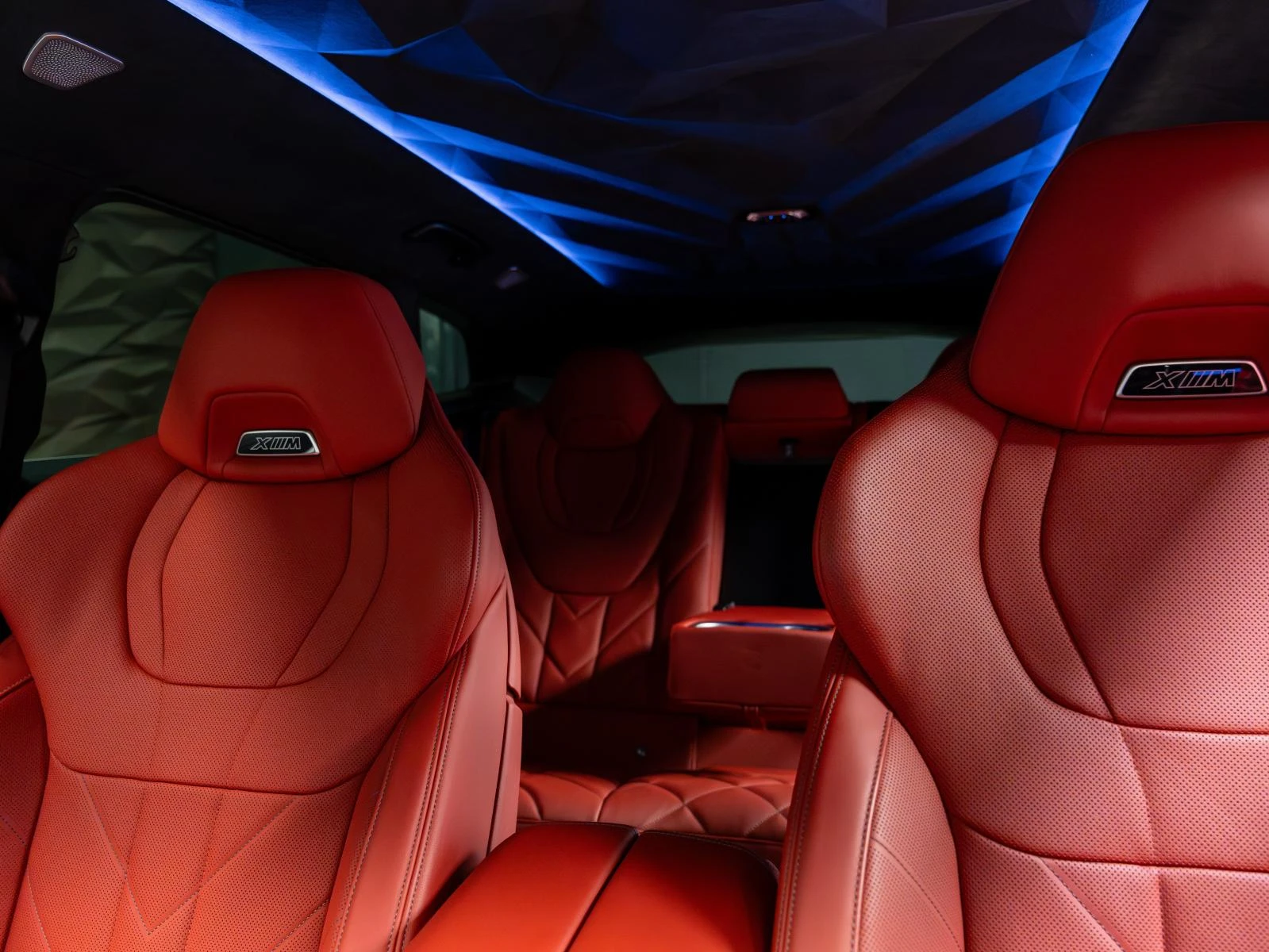 BMW XM G09 XDRIVE* PLUGIN* B&W* 360CAM* MASSAGE* ОБДУХВ* , снимка 7 - Автомобили и джипове - 54154983