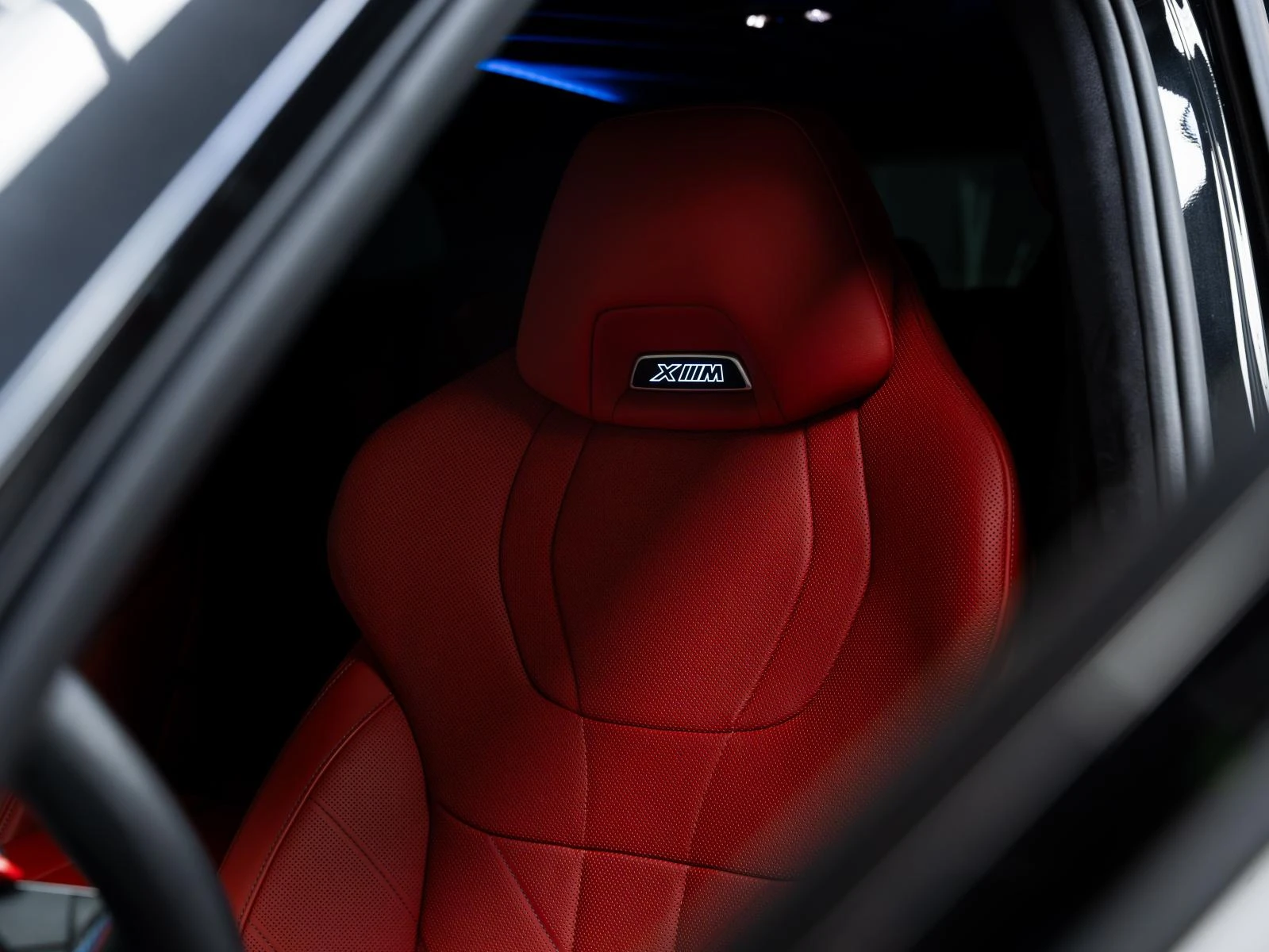 BMW XM G09 XDRIVE* PLUGIN* B&W* 360CAM* MASSAGE* ОБДУХВ* , снимка 6 - Автомобили и джипове - 54154983