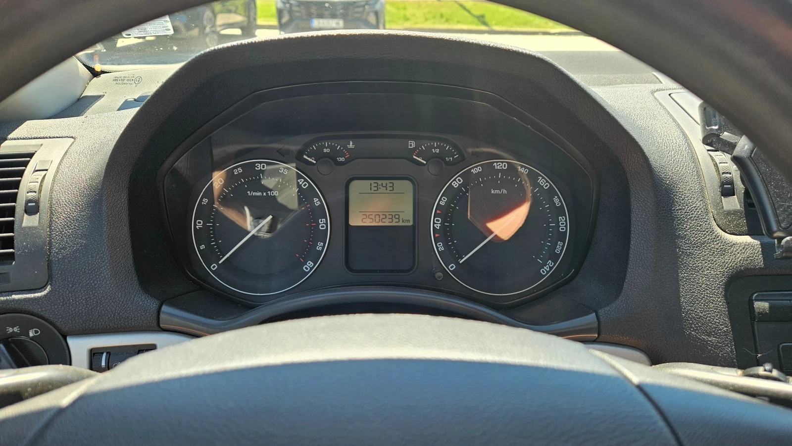 Skoda Octavia 1.9 TDI, снимка 7 - Автомобили и джипове - 54319313