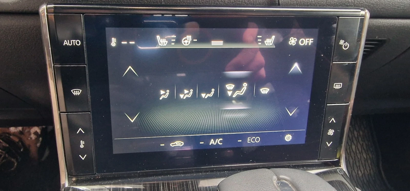 Mazda MX-30, снимка 8 - Автомобили и джипове - 54464030