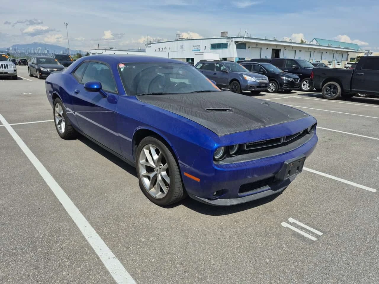 Dodge Challenger SXT/CARFAX/Дистроник/Подгрев/Кожа, снимка 2 - Автомобили и джипове - 54519584