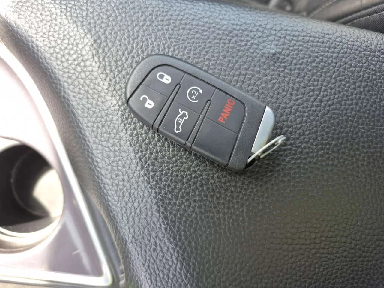 Dodge Challenger SXT/CARFAX/Дистроник/Подгрев/Кожа, снимка 8 - Автомобили и джипове - 54519584