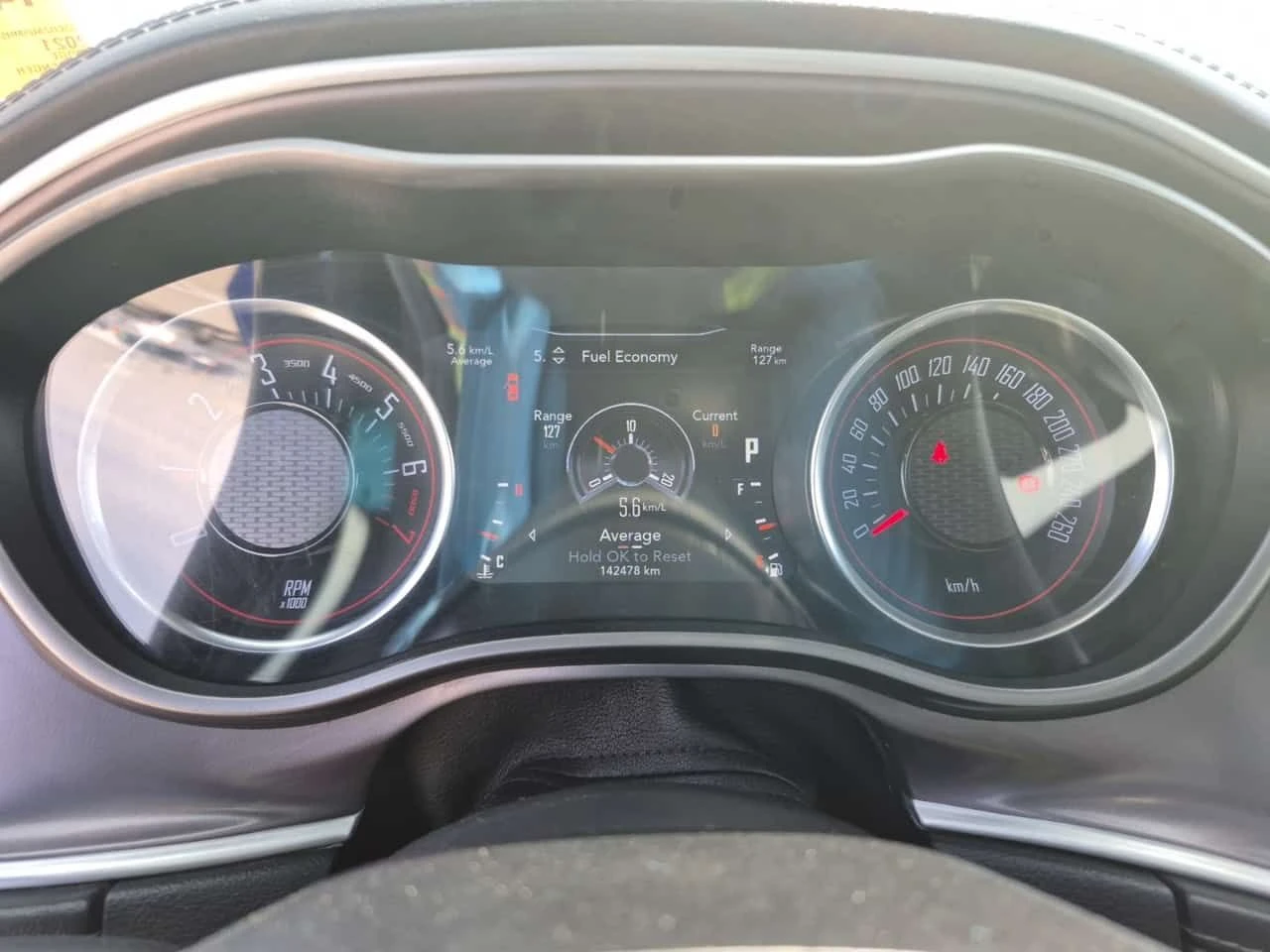 Dodge Challenger SXT/CARFAX/Дистроник/Подгрев/Кожа, снимка 9 - Автомобили и джипове - 54519584