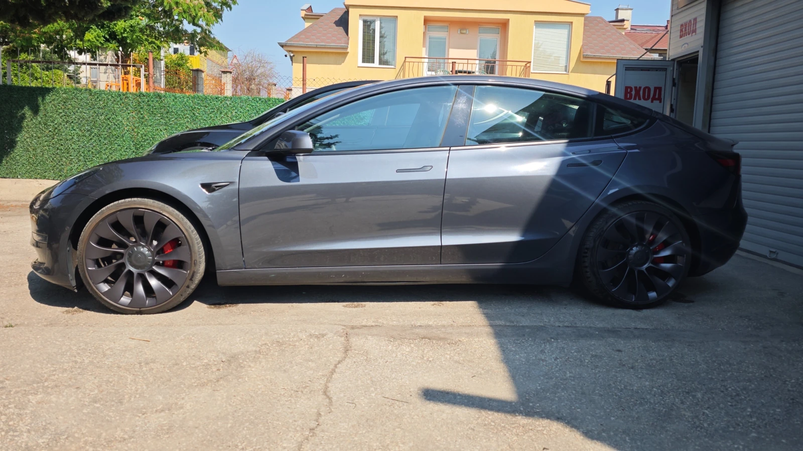 Tesla Model 3 2021 thumbnail 5