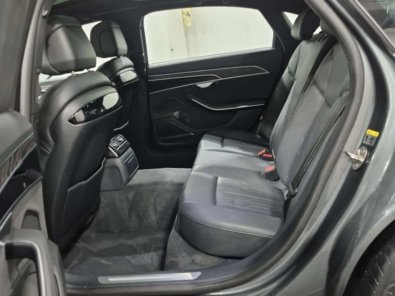 Audi A8 L| BANG & OLUFSEN| ОБДУХВАНЕ| PANO| 2 KЛЮЧА| , снимка 13 - Автомобили и джипове - 54615853