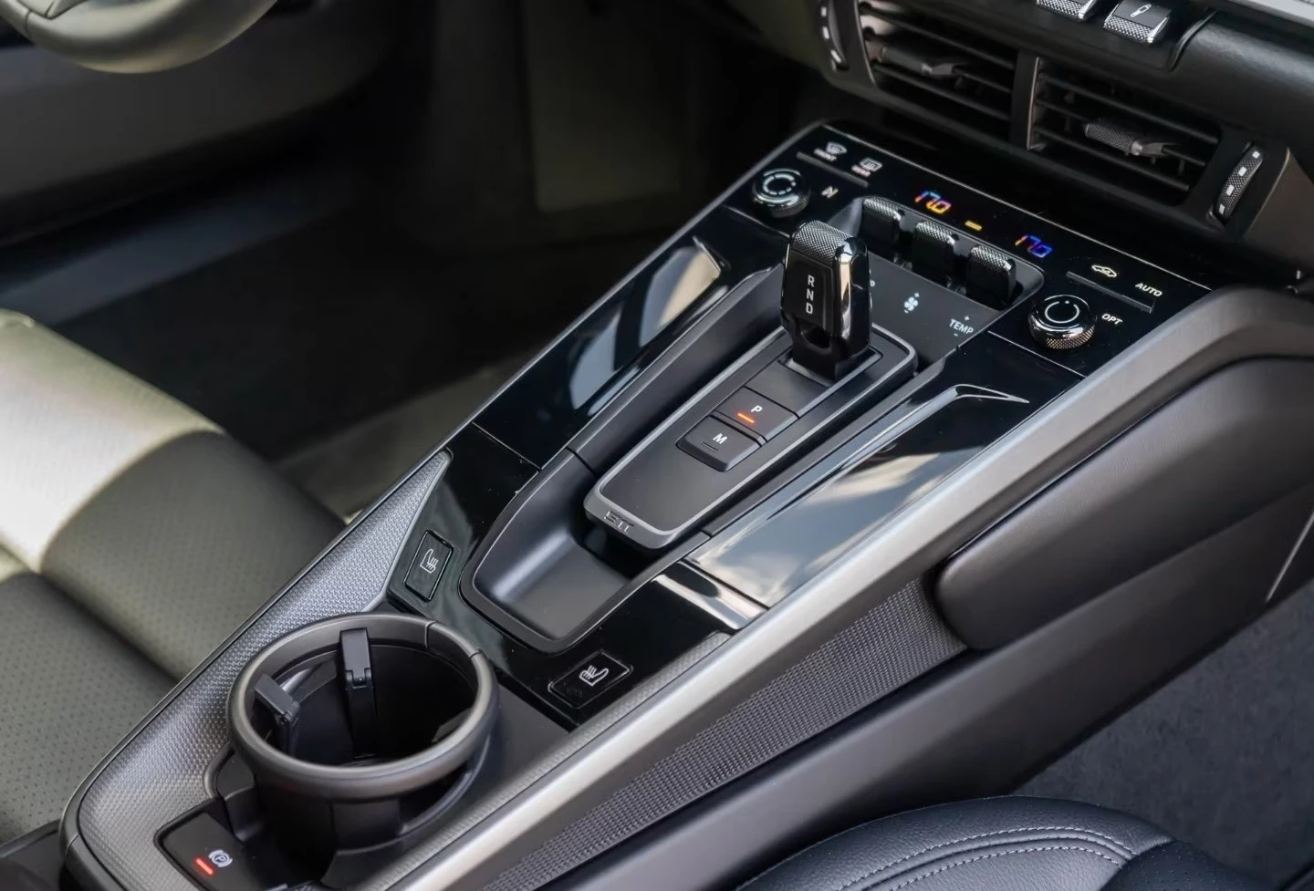 Porsche 911 992.2 CARRERA COUPE , снимка 6 - Автомобили и джипове - 54633347