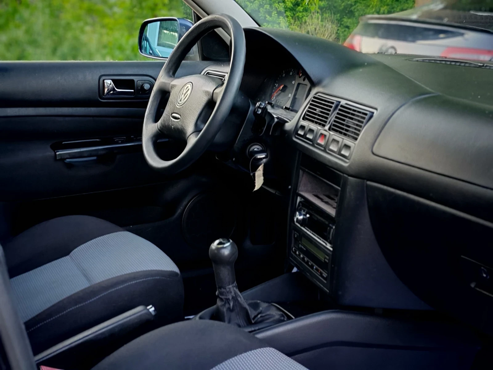 VW Golf 1.9TDI(90)* FACELIFT* КЛИМАТРОНИК* НОВ ВНОС* , снимка 12 - Автомобили и джипове - 54839632