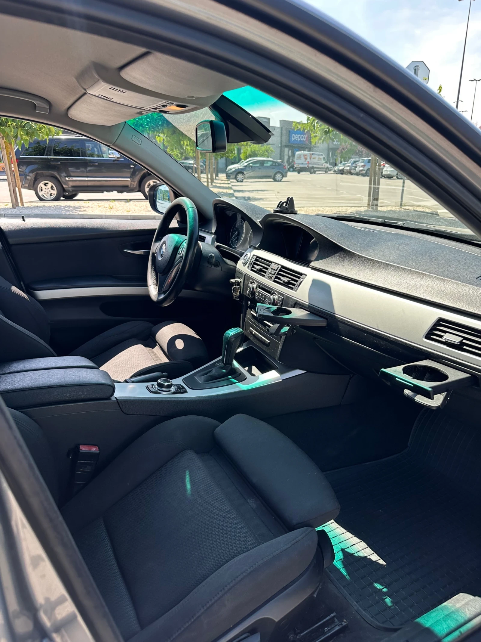 BMW 320 Navi Автомат, снимка 10 - Автомобили и джипове - 54841478