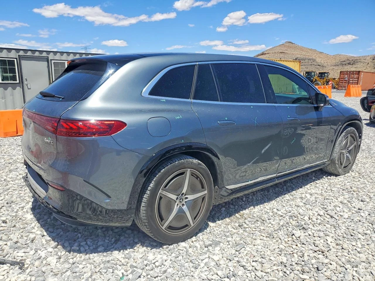 Mercedes-Benz EQS 450 SUV 4MATIC AMG PKG, снимка 3 - Автомобили и джипове - 55058273