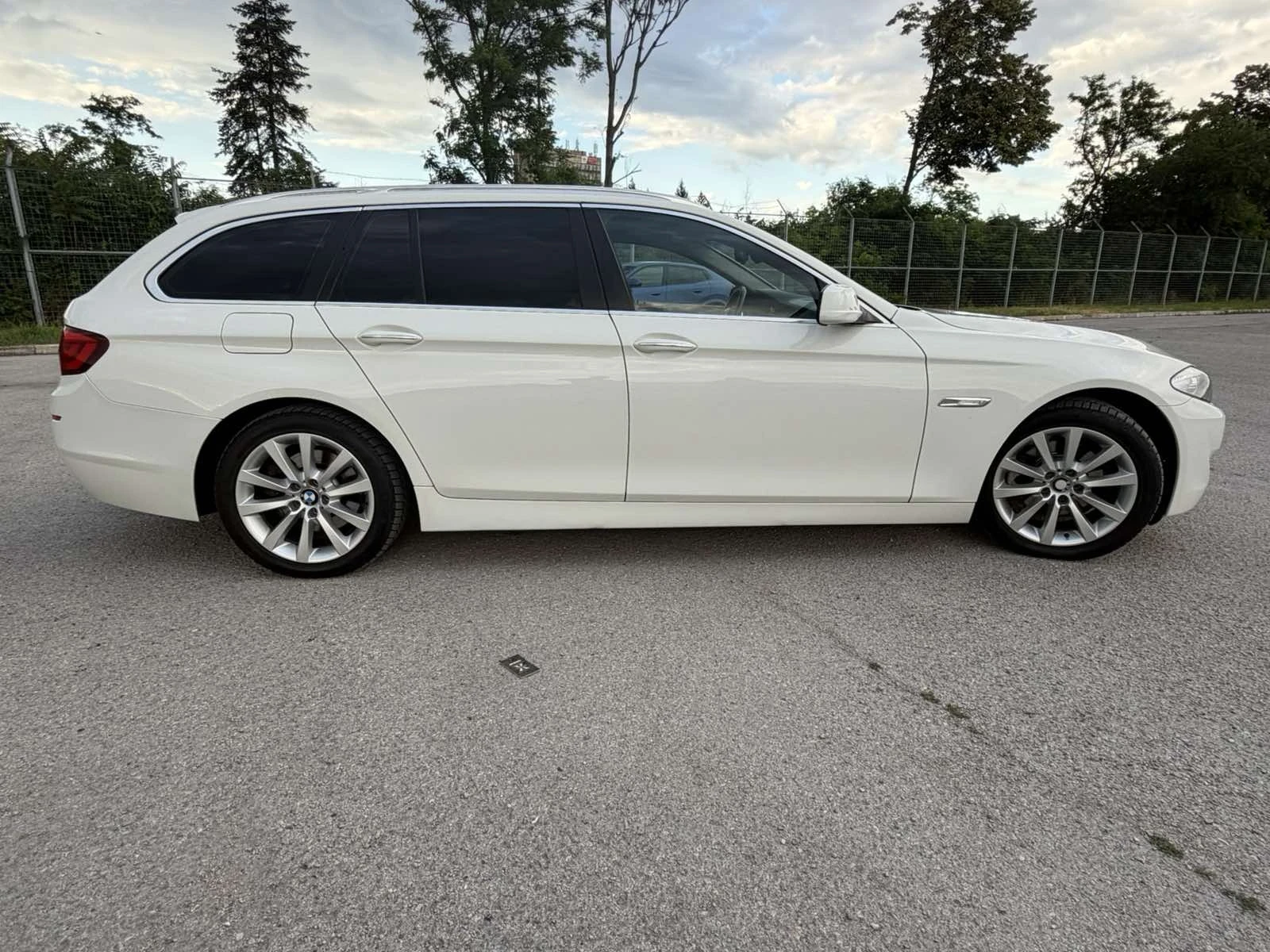 BMW 520, снимка 5 - Автомобили и джипове - 55386051