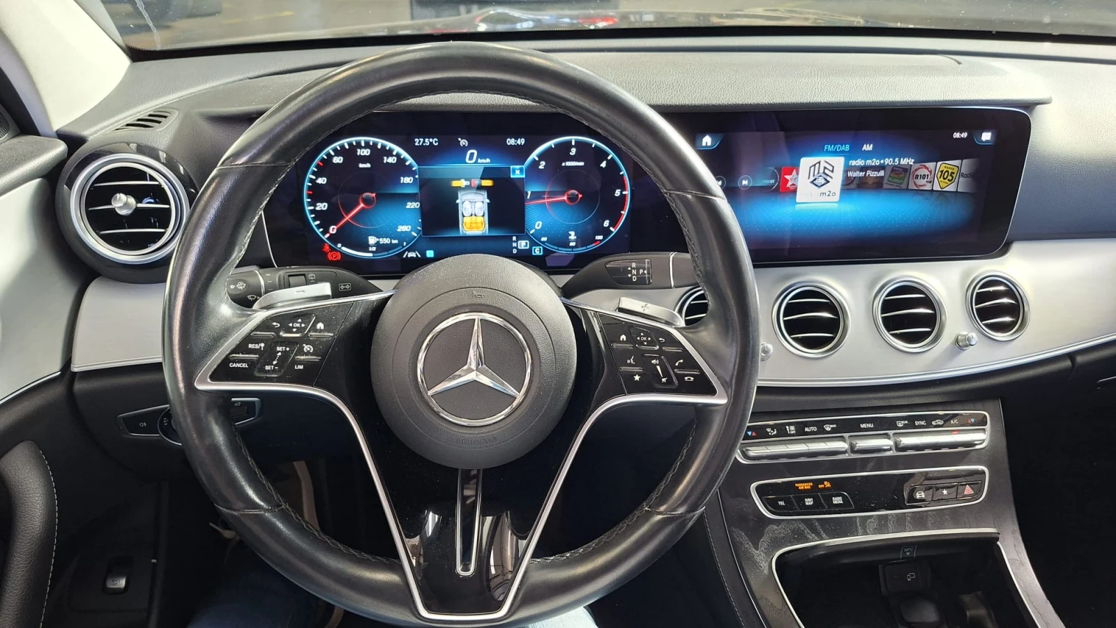 Mercedes-Benz E 220 d 4-MATIC AMG 9G FACELIFT FULLL!!! 100% РЕАЛНИ КM, снимка 10 - Автомобили и джипове - 55559459