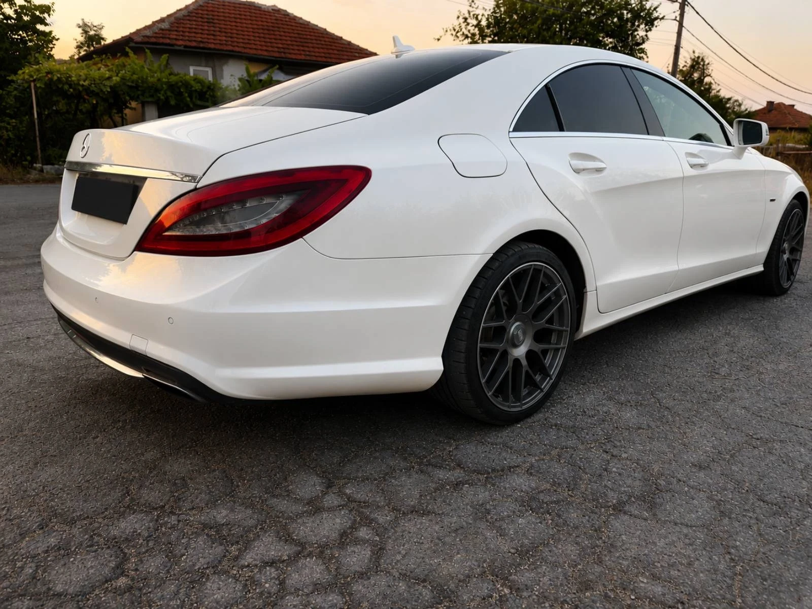 Mercedes-Benz CLS 350 Седан, снимка 4 - Автомобили и джипове - 55631199