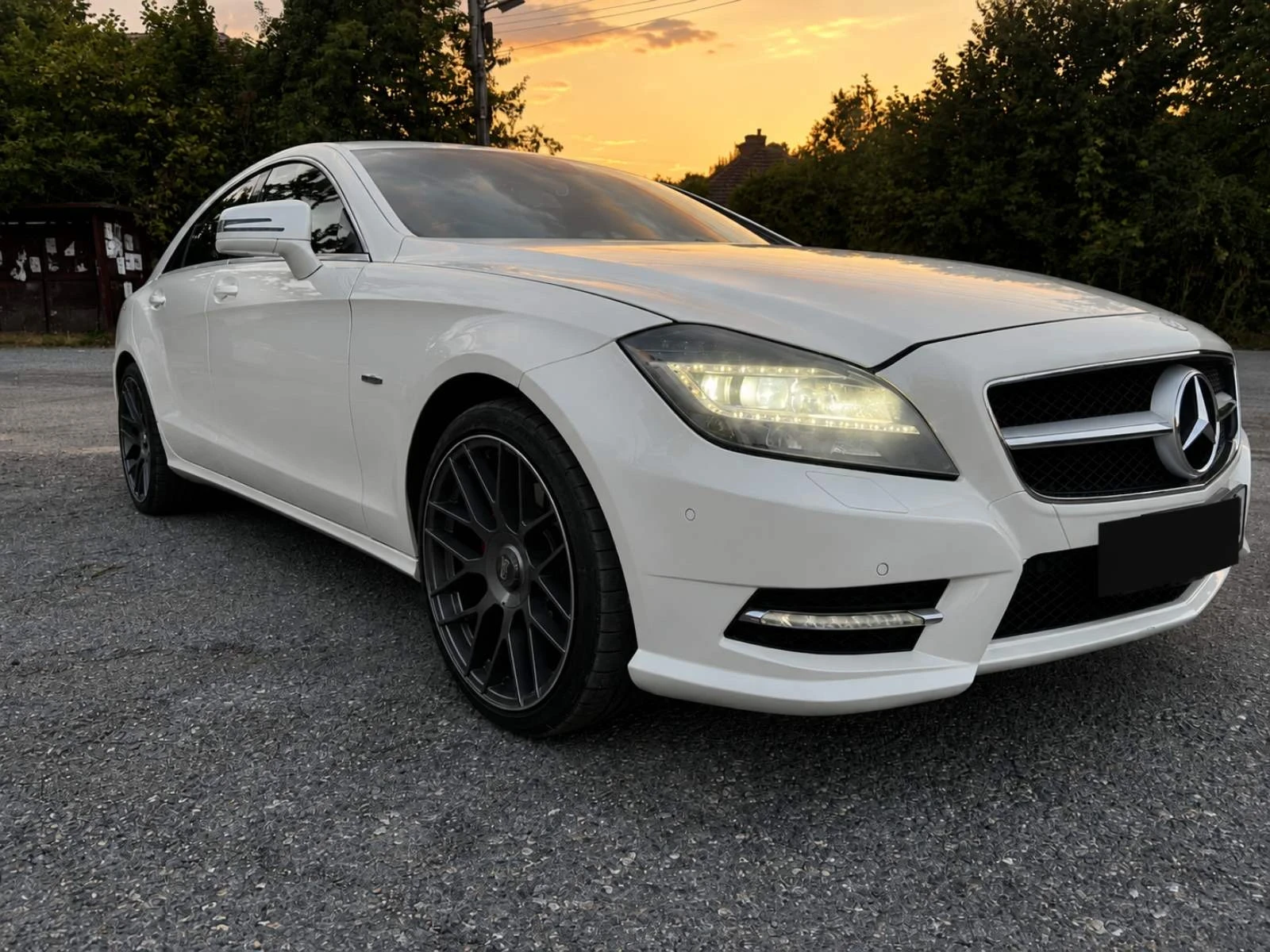 Mercedes-Benz CLS 350 Седан, снимка 5 - Автомобили и джипове - 55631199
