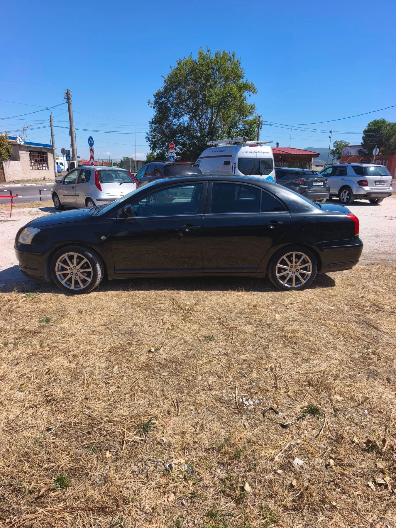 Toyota Avensis 1.8 с газова уредба brc, снимка 2 - Автомобили и джипове - 55980765