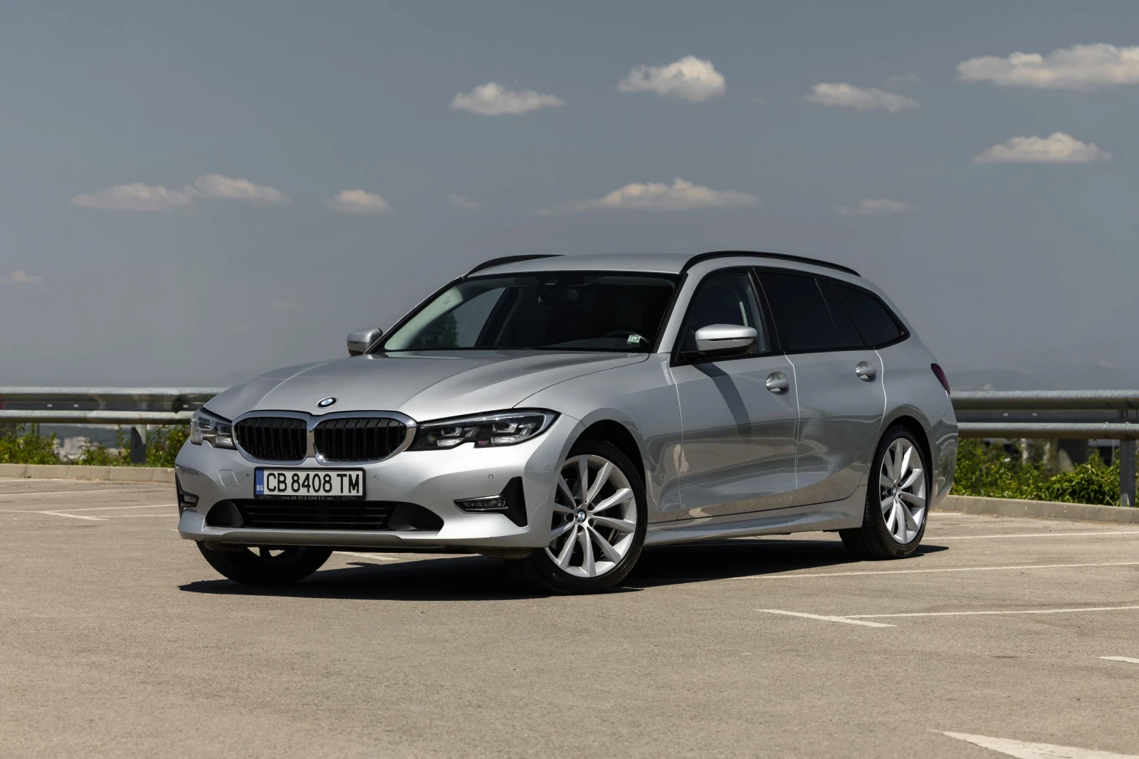 BMW 320, снимка 2 - Автомобили и джипове - 56005459