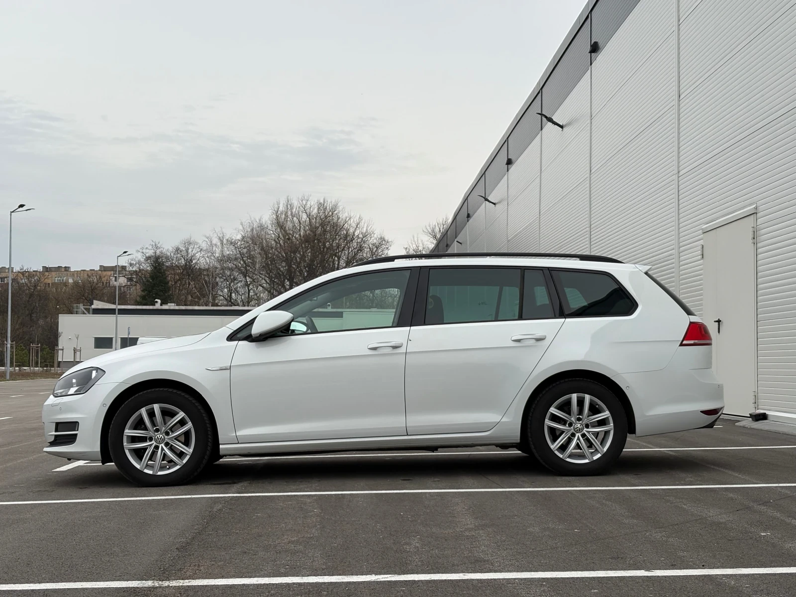 VW Golf 1.6 TDI 110 HP Cup, снимка 6 - Автомобили и джипове - 56528300