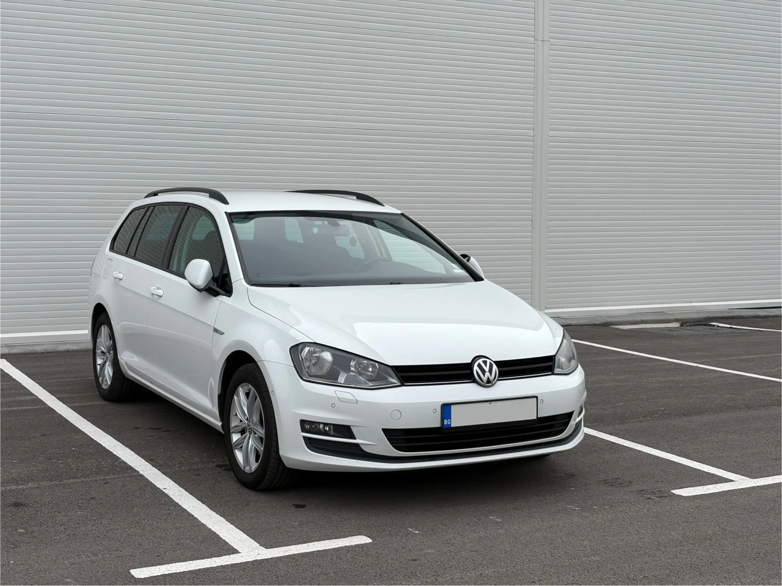 VW Golf 1.6 TDI 110 HP Cup, снимка 2 - Автомобили и джипове - 56528300