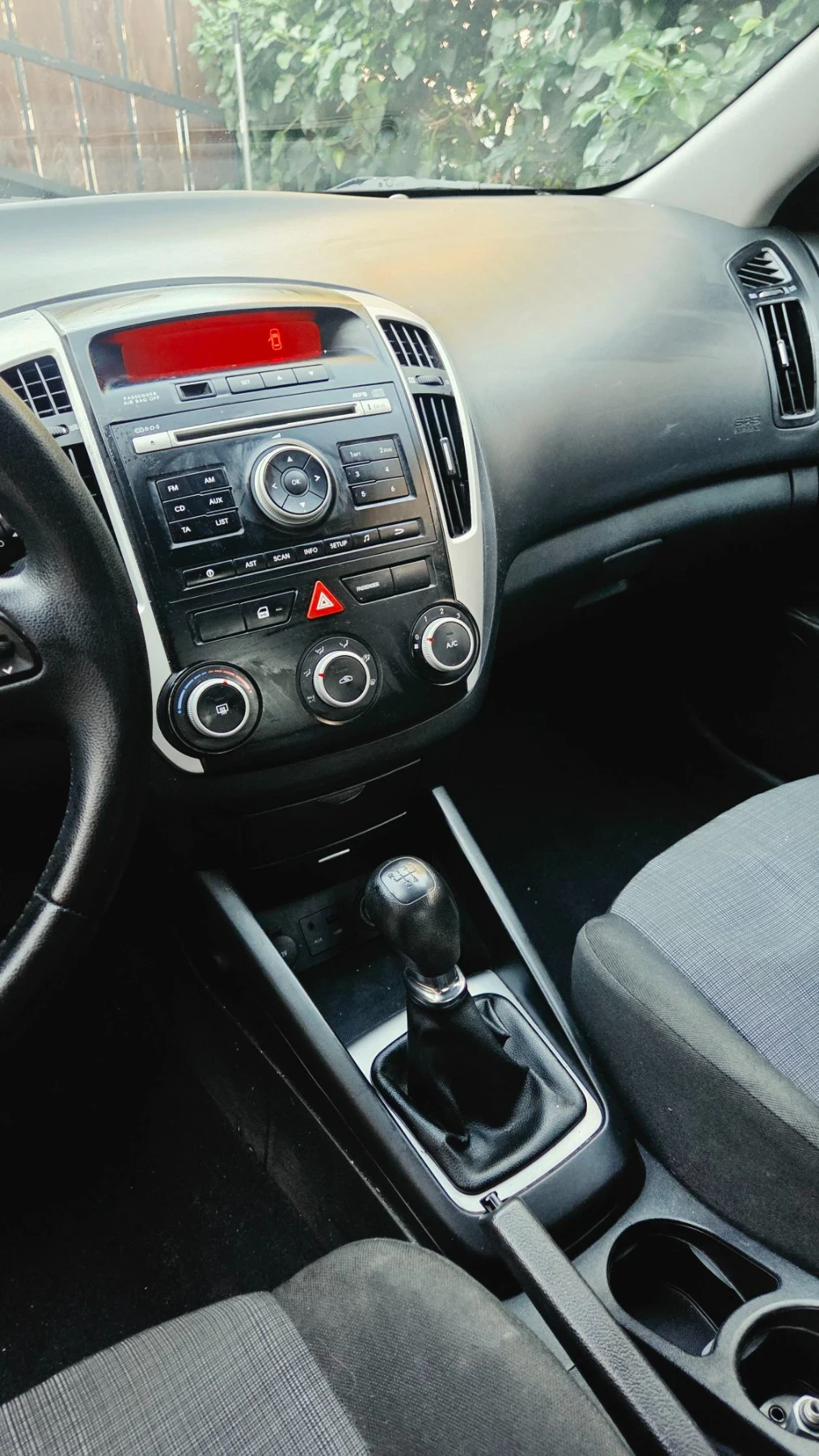 Kia Ceed 1.4 бензин/газ, снимка 6 - Автомобили и джипове - 56546976