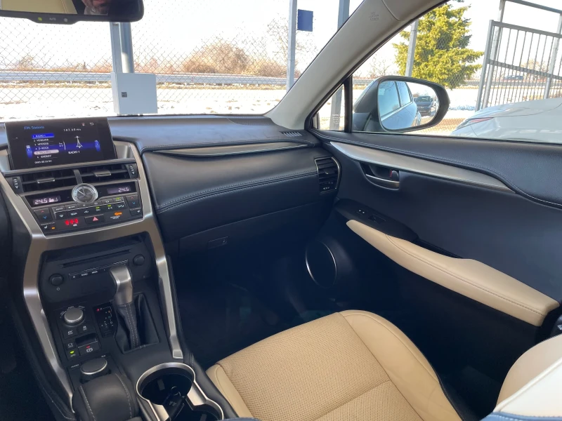 Lexus NX 300h 4x4/Navi/Camera/HHC Гаранция , снимка 15 - Автомобили и джипове - 48503337