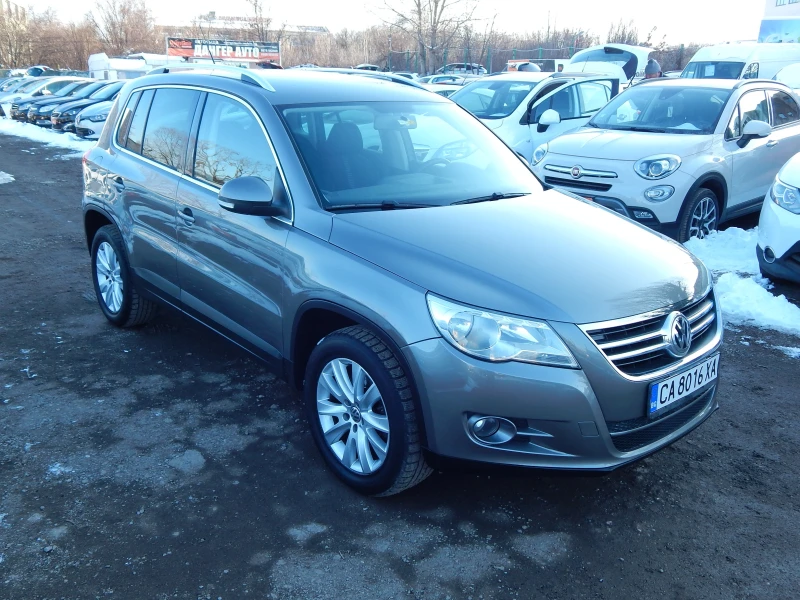 VW Tiguan 2.0TDI* 4X4* ПЕРЕФЕКТНА* , снимка 3 - Автомобили и джипове - 49210706