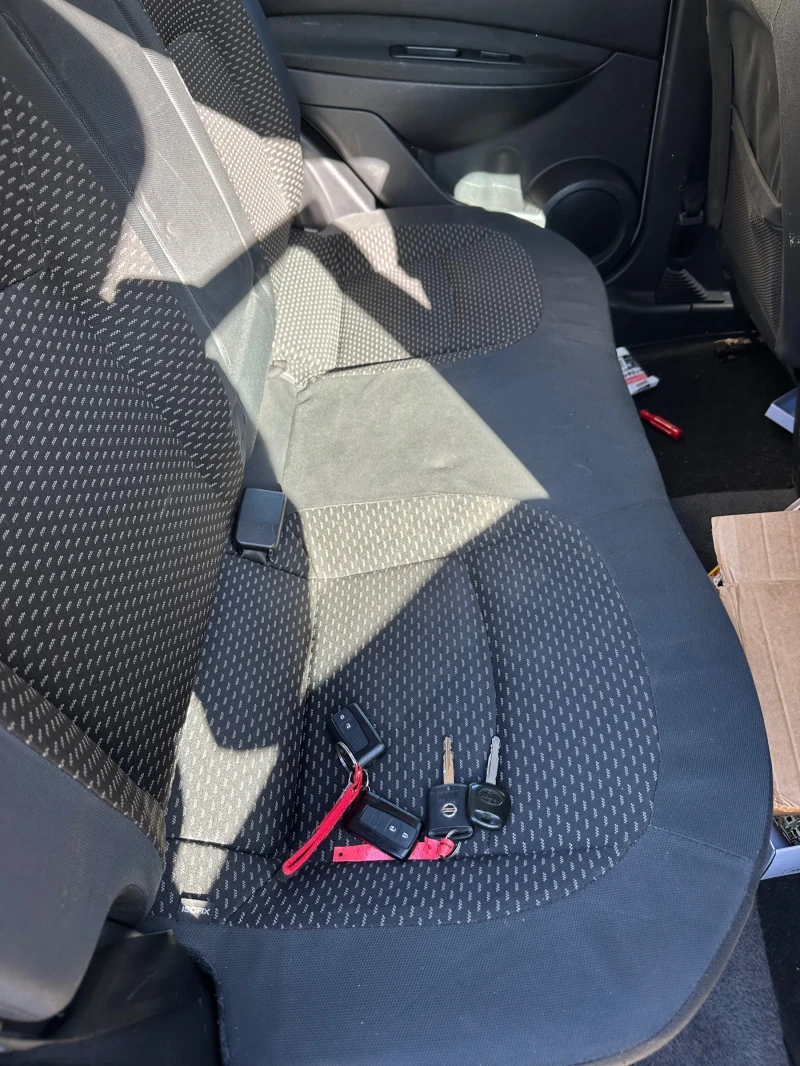 Nissan Qashqai, снимка 5 - Автомобили и джипове - 52253788