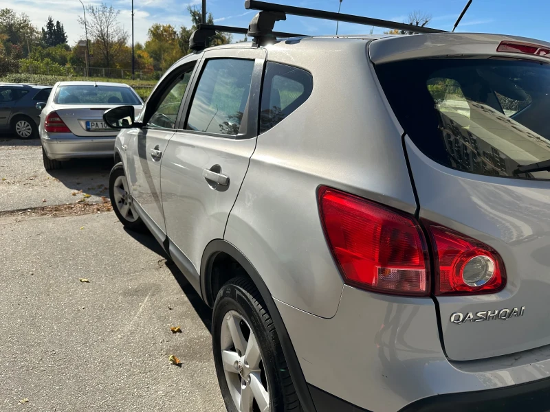 Nissan Qashqai, снимка 10 - Автомобили и джипове - 52253788