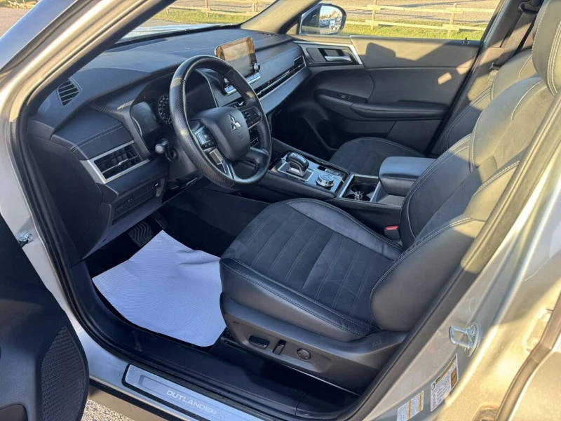 Mitsubishi Outlander SE CAM* ПОДГРЕВ* PANO* KEYLESS* , снимка 9 - Автомобили и джипове - 52749235